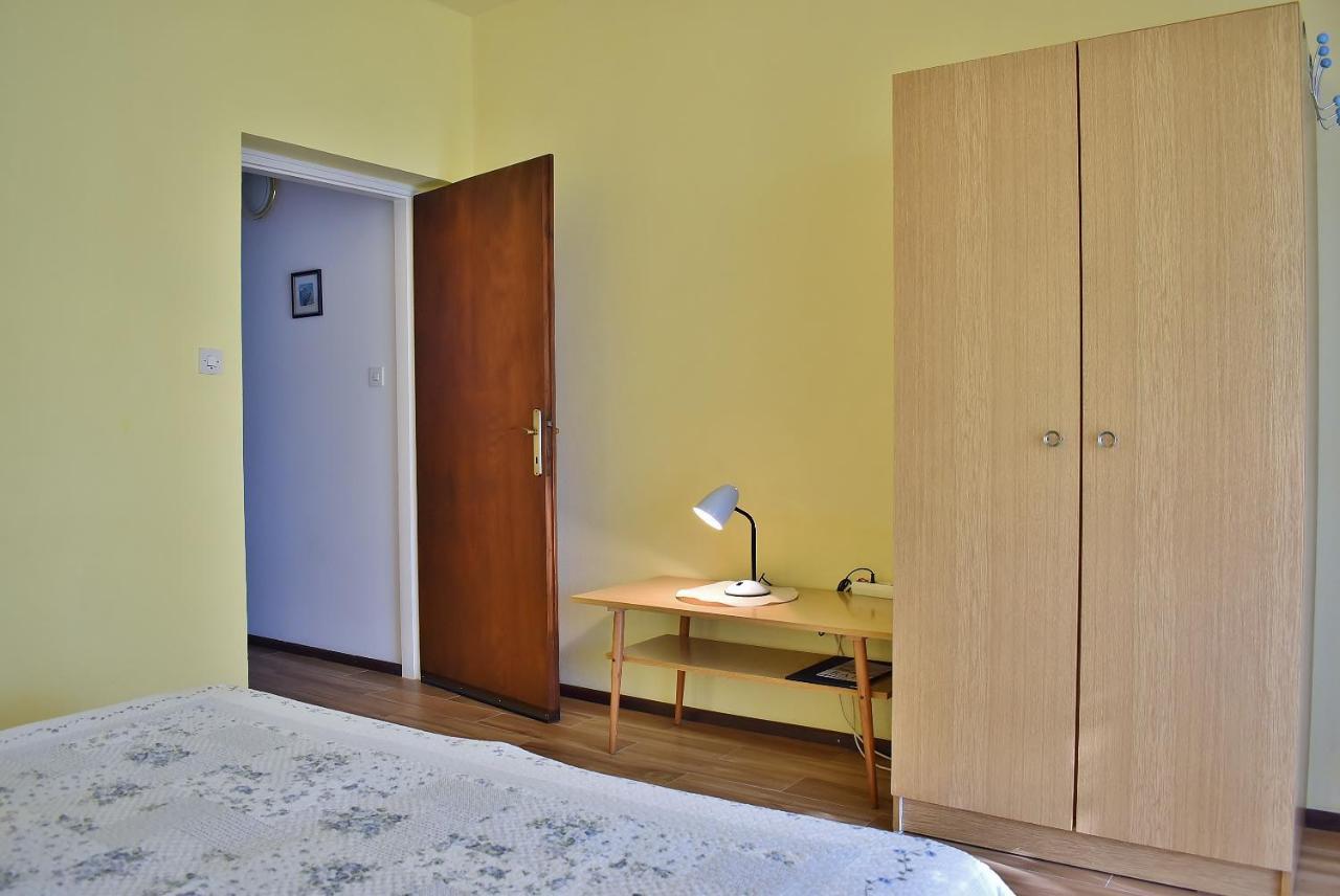 Apartments Zenko Rab Town Exterior photo