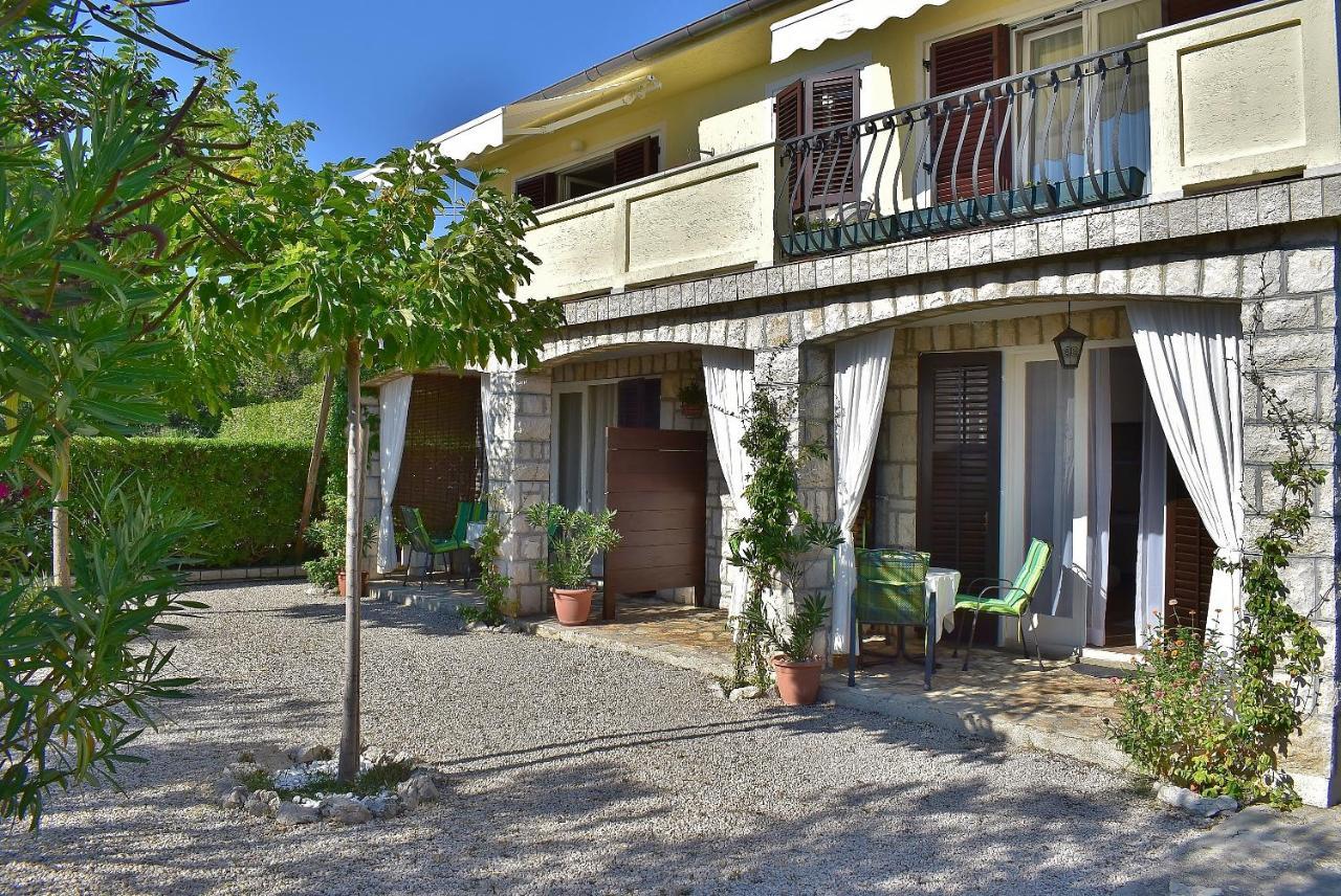 Apartments Zenko Rab Town Exterior photo