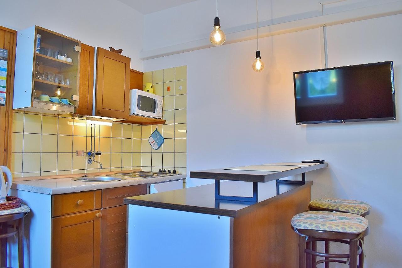 Apartments Zenko Rab Town Exterior photo